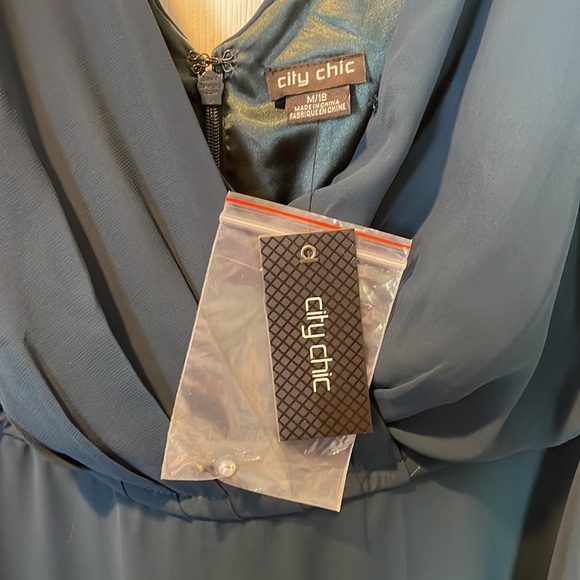 City Chic Maxi sweet wishes formal dress size M/18 - Picture 5 of 9